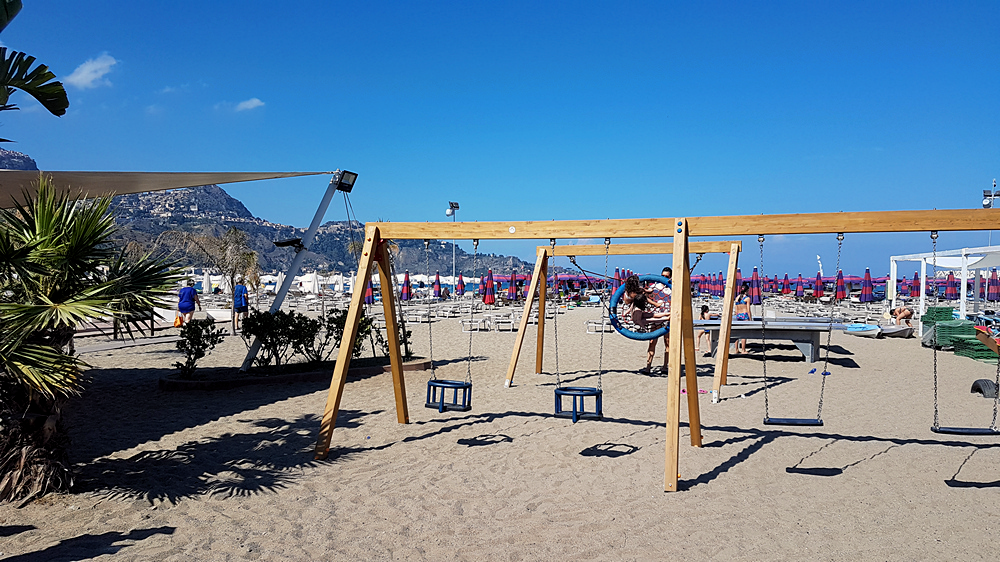 beache of giardini naxos