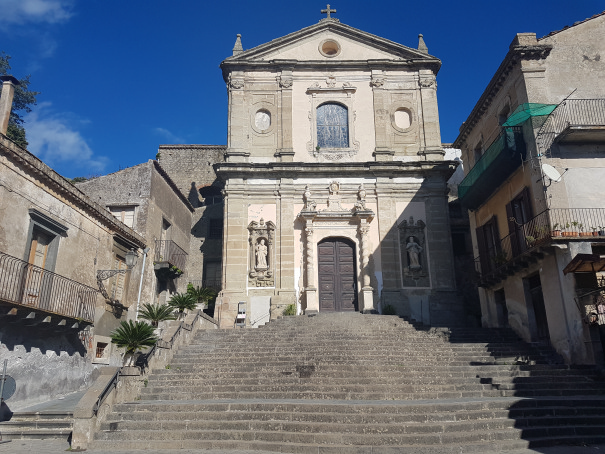 castiglione di sicilia basilica madonna della catena foto taobook