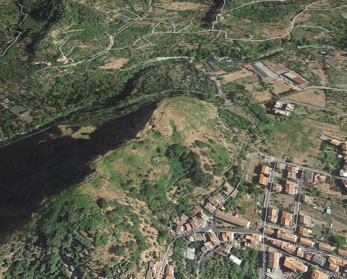 ruffo castle in francavilla di sicilia