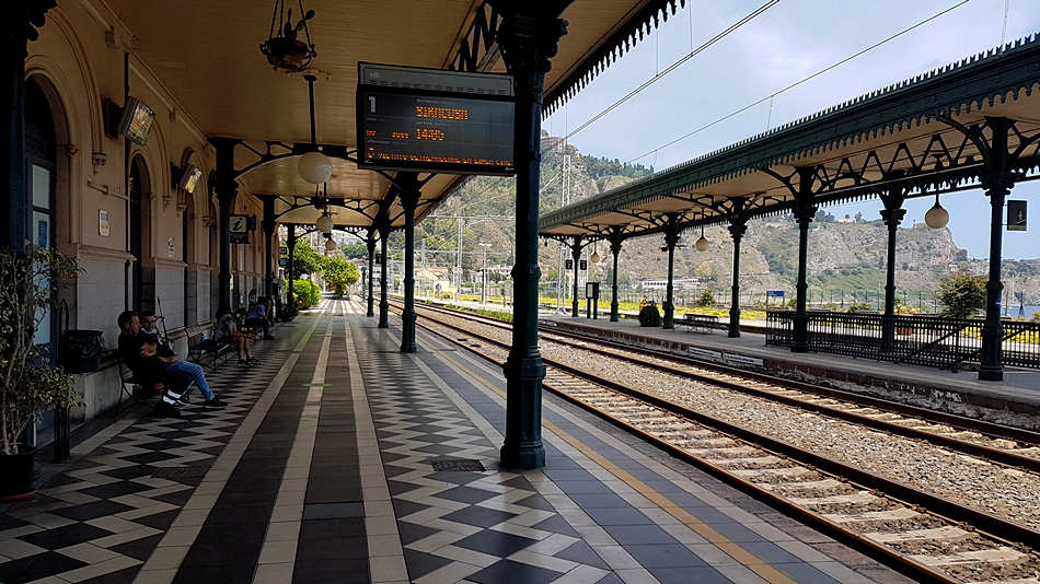 route taormina railway station