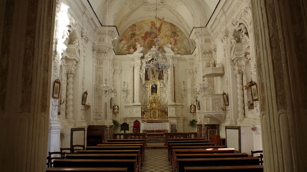 taormina varò church inside