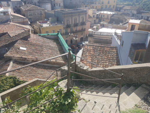 castiglione di sicilia 21 11 2018 veduta paese dal castelluccio